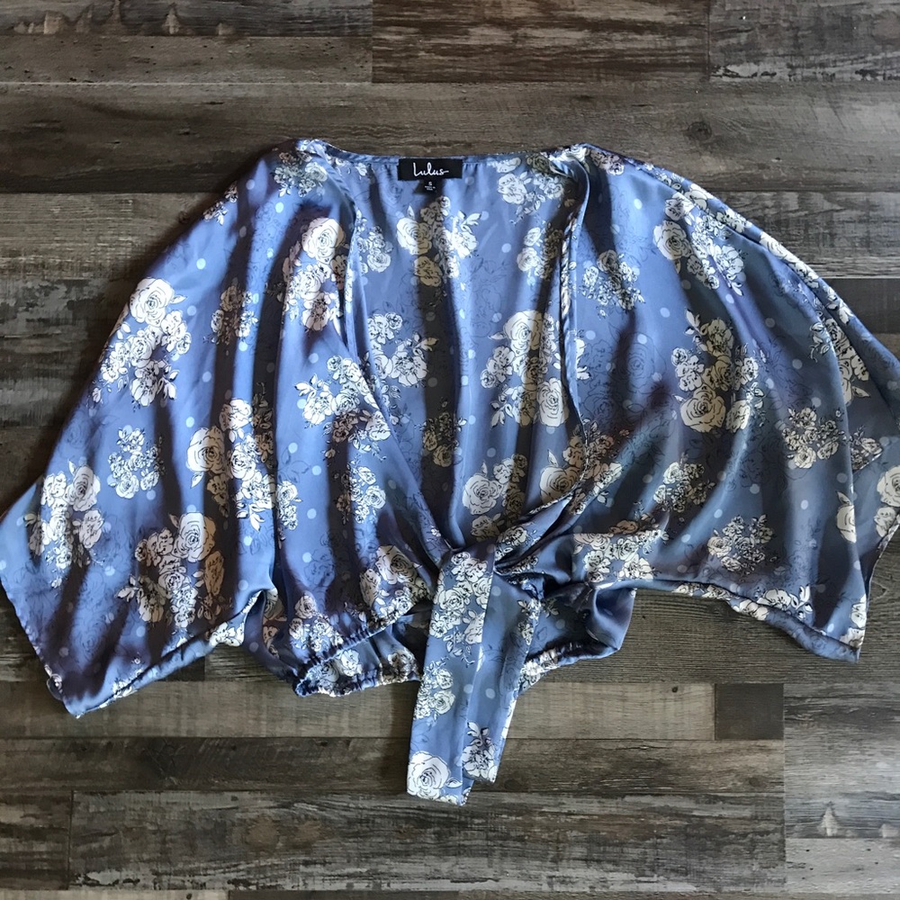 Lulu’s Kimono Wrap Silk Top in Baby Blue🦋